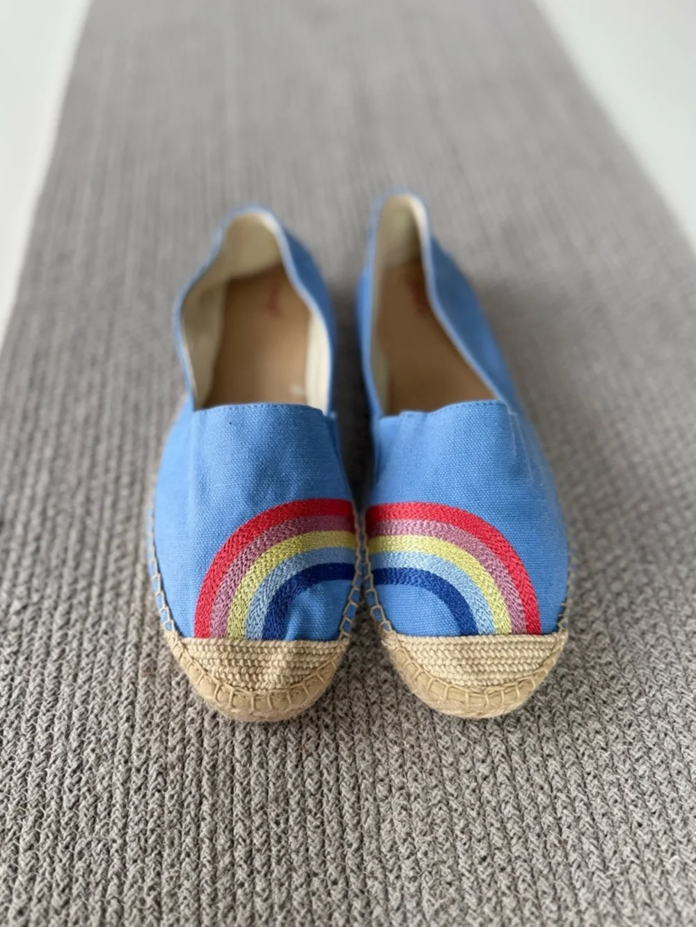 Joules Shelbury Light Blue Rainbow Embroidered Espadrilles Flats Size 39 or 8